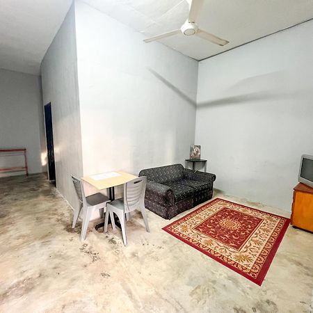 Budget Rest House Padang Besar Exterior foto